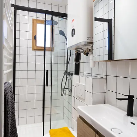 Joli Studio Dans Les Puces