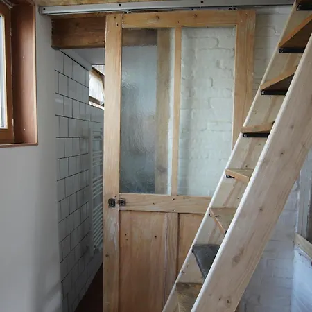 Joli Studio Dans Les Puces * Saint-Ouen (Seine-Saint-Denis)