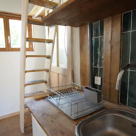 Joli Studio Dans Les Puces Saint-Ouen (Seine-Saint-Denis)