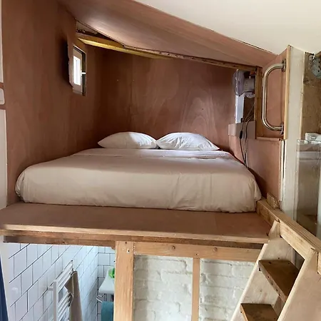 Joli Studio Dans Les Puces Saint-Ouen (Seine-Saint-Denis)