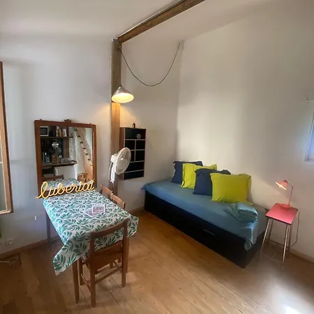 Appartamento Joli Studio Dans Les Puces